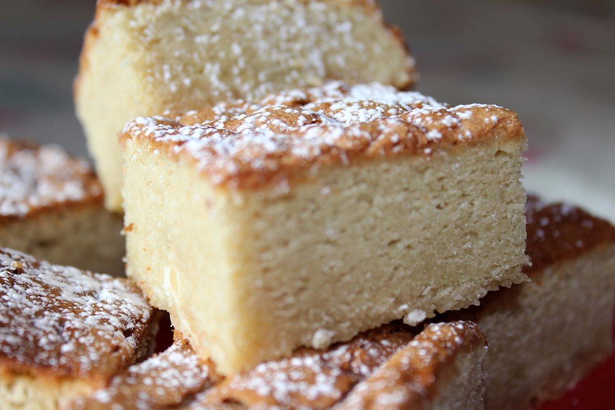 FlossiesFudge's tweet photo. Have you tried Flossie's Vanilla Fudge Blondies.  Recipe on our FB page today. #dessert #fudge #foodie http://t.co/HDSZR1Gy54
