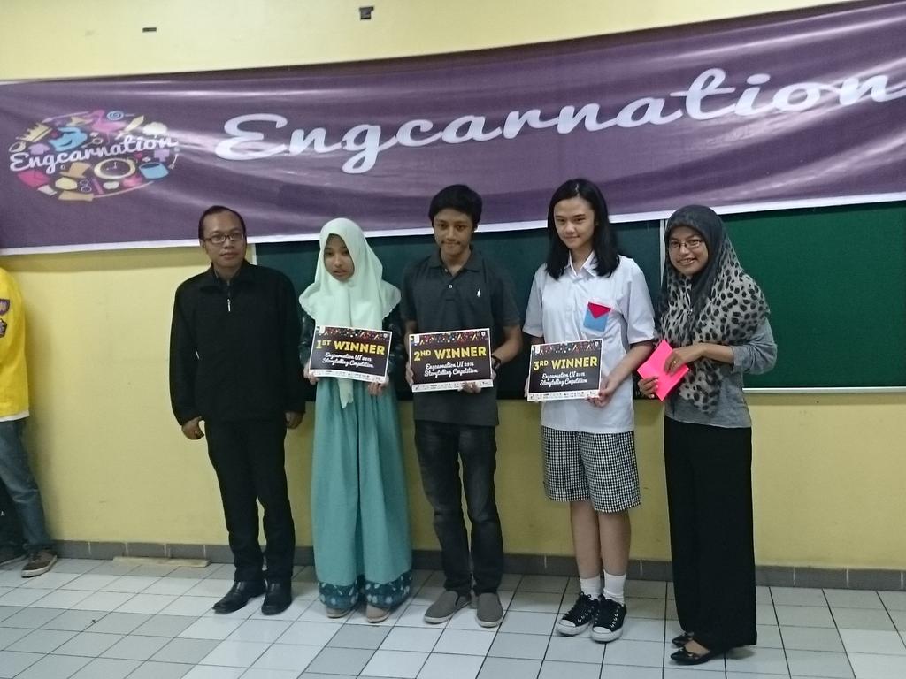 STEP_1516's tweet photo. Congratulations @yustinuskresna ! "@Engcarnation_UI: Ini dia para juara lomba Storytelling...  #storytelling http://t.co/hsYhxkDUHv"