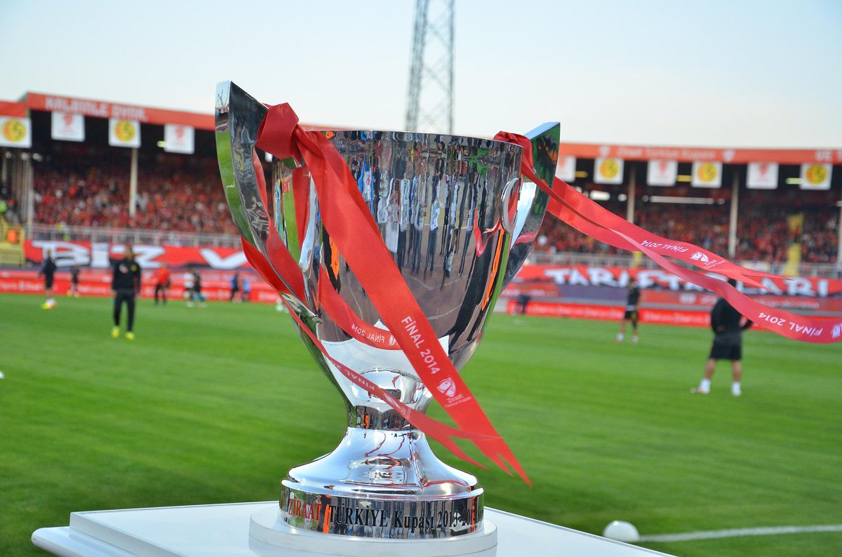 Bir yıl önce bugün...
O kadar çok yaklaşmıştık ki bu kupaya.
Olmadı...
#Eskişehirspor
#ZiraatTürkiyeKupası