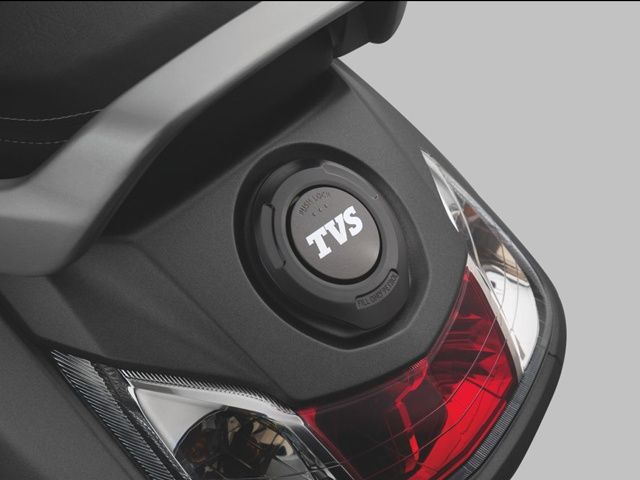Flush type fuel cap at the rear means re-fueling wouldn't be a cumbersome chore :)  #TVS #TVSBikes #TVSMotors