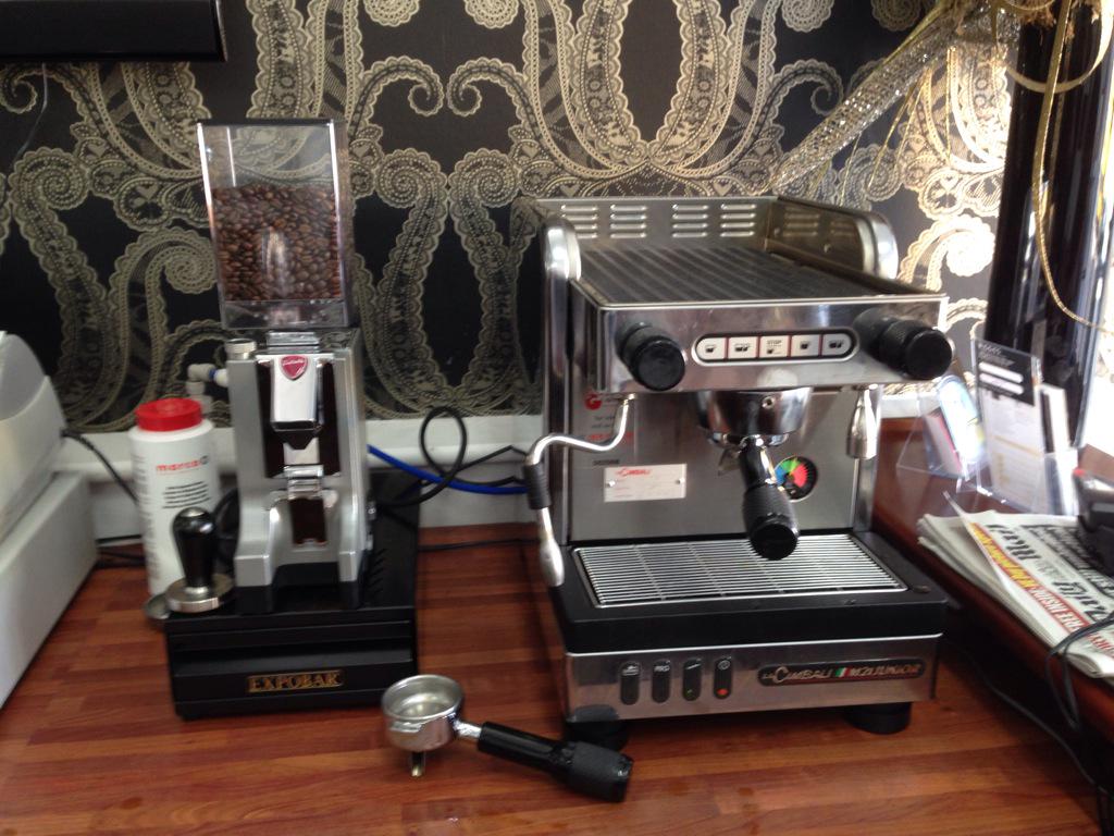 VendingPeter's tweet photo. Back on the old stomping ground for a traditional installation at @WBarbers, now serving clients with quality coffees http://t.co/1xUlLZvbcH