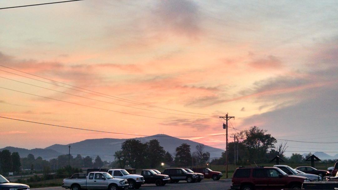 CTestifies's tweet photo. The heavens declare the glory of God...Ps.19:1 http://t.co/kVcXhFqEKe
