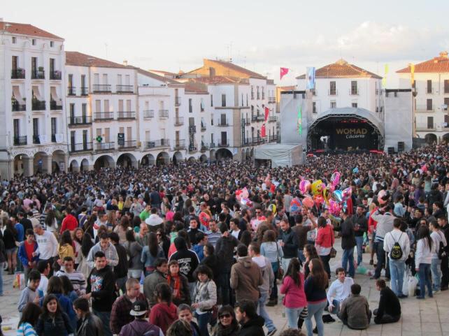 mmarinap's tweet photo. Titulo recogido después de 5 años (ya era hora) y ahora un poco de womad 😁👏🍻☀️#caceres http://t.co/rQujdfnQtt