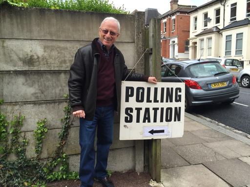 MrSteveMorrison's tweet photo. #voteagraph @useyourvoice Every vote counts -use it! http://t.co/kzLxQ0W8kT