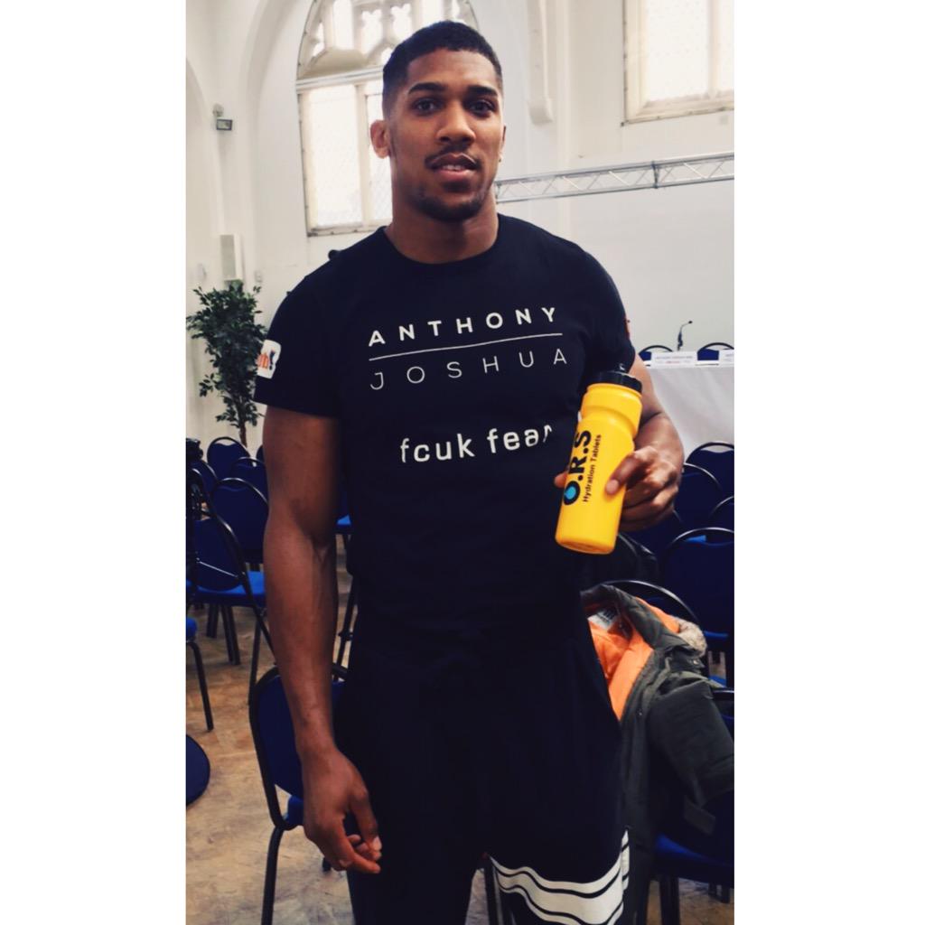 anthonyjoshua's tweet photo. Arrived at the #Resurrection presser! Looking forward to making my Midlands debut on Saturday 👊🏻👊🏻 #StayHungry http://t.co/HmqNZf56AI