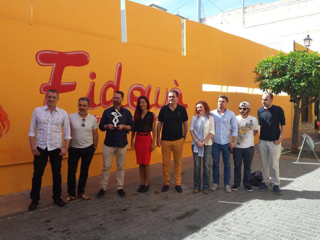 vicentearques's tweet photo. Presentacion Premio @FidewaWebFest con el equipo organizador #lalfas+Cultura http://t.co/ihDLBx8KIV