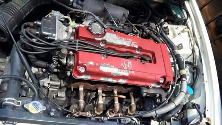 JuanGAndreu's tweet photo. Fontaneria de competicion..made in japan,así va el mclaren de frenando alfondo @titomalcom 😂😂😂😂 http://t.co/6rD4B5t9Vq
