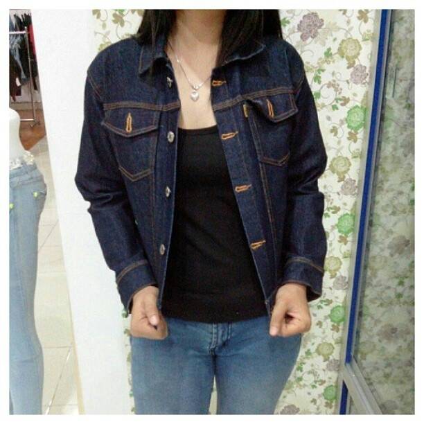 JeansMakerIND's tweet photo. Stok baru! Jaket LEVIS Biru Dongker Cewe size M,L,XL Rp 140.000 (Gratis REXONA MAN) order 53eccd90 WA 082110880238 http://t.co/86Ab4nMpmd