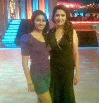 MohenaSinghWeb's tweet image. #ThrowBack @SinghMohena with Dancing legend @MadhuriDixit #Happy #DancingDivas