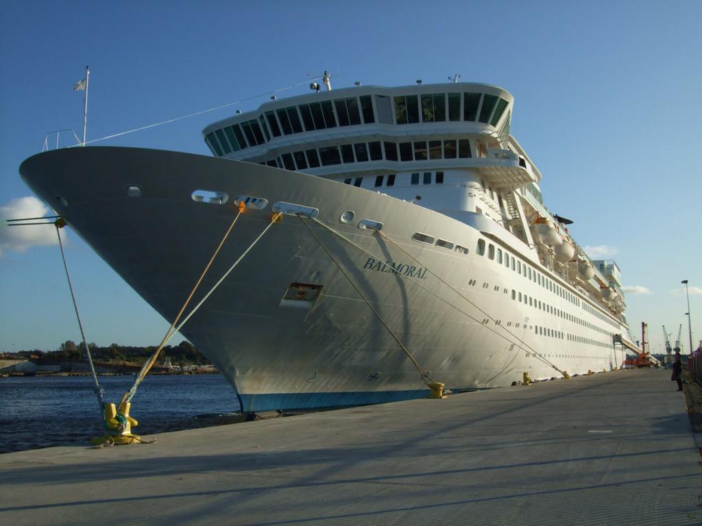 Port_of_Tyne's tweet image. RT @FredOlsenCruise choose Newcastle as their home port for flagship #Balmoral portoftyne.co.uk/news/port-of-t…