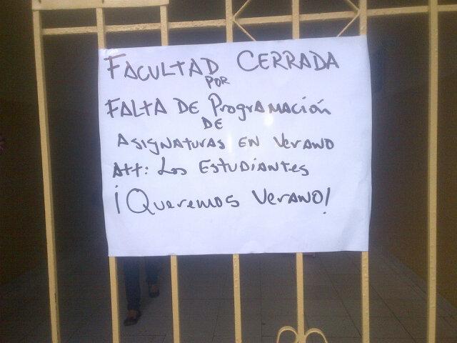 dra_winny's tweet photo. @Rcavada_ necesitamos materias pal verano http://t.co/WyycVAtwfh