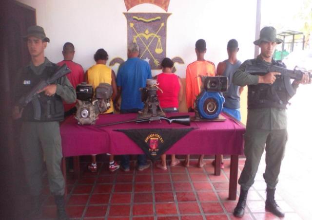 Rediguayananro6's tweet photo. ZODI DELTA AMACURO. INHABILITO CAMPAMENTO MINERO, 02BATEAS, 01TAME Y OTROS.
@vladimirpadrino, #PatriaEsChavez http://t.co/tA8dfX1GSW