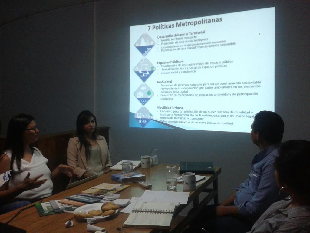 imj_ss's tweet photo. Estableciendo un trabajo articulado con la OPAMSS para ejecutar políticas municipales eficientes en materia juventud. http://t.co/FP12Yr0MRk