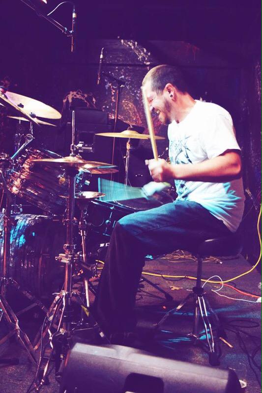 LightsbaneCT's tweet photo. Some photos from last week at City Limits in Waterbury, CT! #CTMetal http://t.co/vrIBtrpFKR