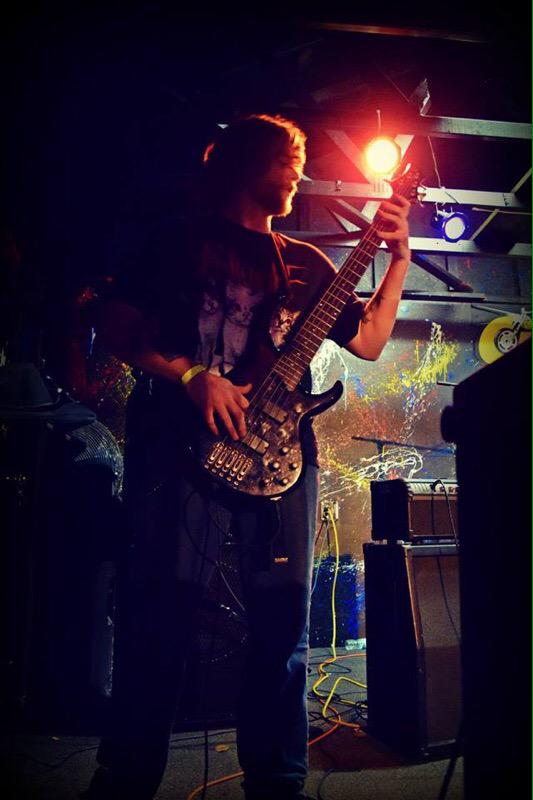 LightsbaneCT's tweet photo. Some photos from last week at City Limits in Waterbury, CT! #CTMetal http://t.co/vrIBtrpFKR