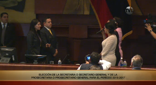 AsambleaEcuador's tweet photo. Se ratifica a @librivs y @cfpjibaro en la Secretaría y Prosecretaría de #AsambleaNacional #ElecciónParlamentaria http://t.co/wU5Q2PLsGR