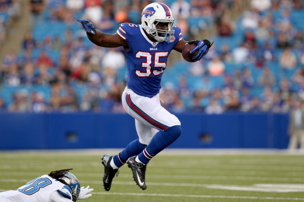 Happy Birthday to RB and former star, Bryce Brown (   