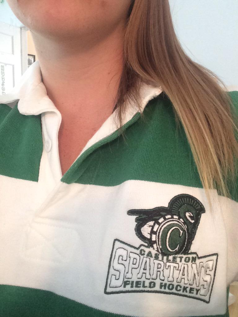 CastletonFH's tweet photo. And on Thursdays we wear green. A beautiful day to say goodbye to a beautiful soul 💚💚#flyhigh19 #CSCFHFamily http://t.co/WwtmcXRike