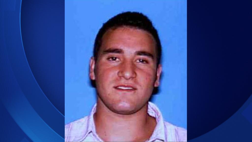 This is the suspected gunman <a href="/PlacerSheriff/">Placer Sheriff</a>'s deputies are looking for. cbsloc.al/1FgsyuB
