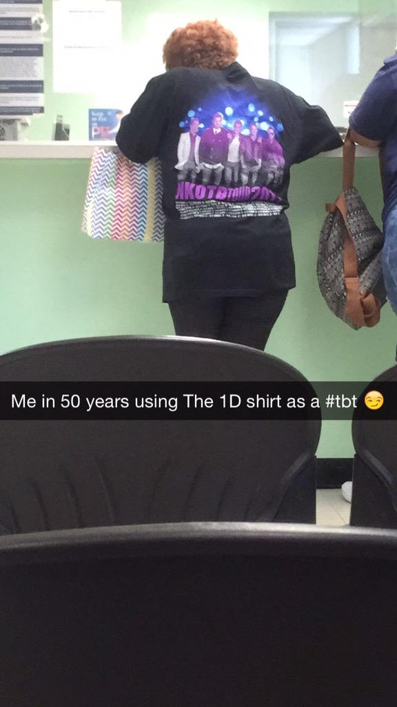 marybeatriz03's tweet photo. Representing Me in A Couple Years #OneDirectionOnNET #OnTheRoadAgain2015 #tbt http://t.co/iaNreyHiT0
