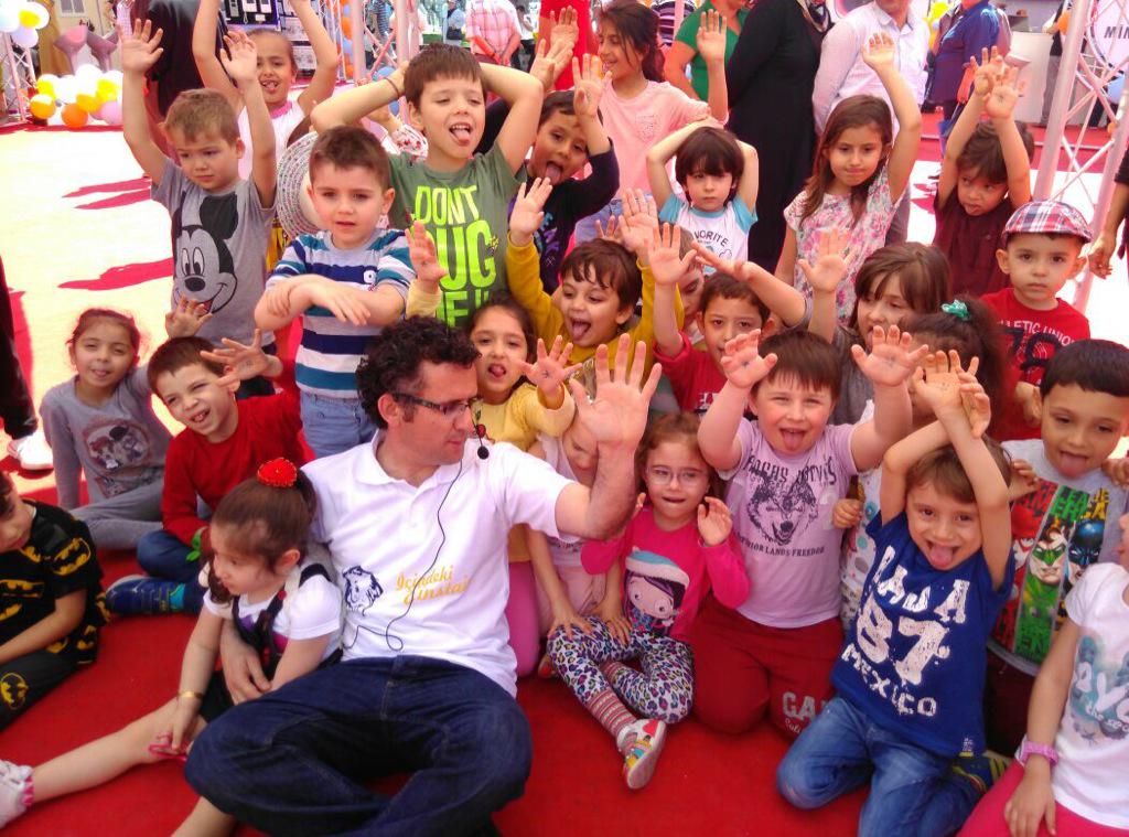DENEYDUKKANI's tweet photo. Deney Dükkanı bugün Çanakkale Konut Günlerindeydi...Yoğun ilgiye teşekkürler! #içimdekieinstein http://t.co/P62FD6M4f2