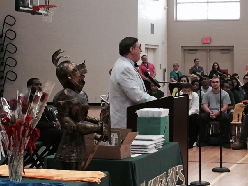 RaqLeeRod's tweet image. Windsor Forest High School is celebrating Mr. Ernie Lee, the Georgia Teacher of the Year.