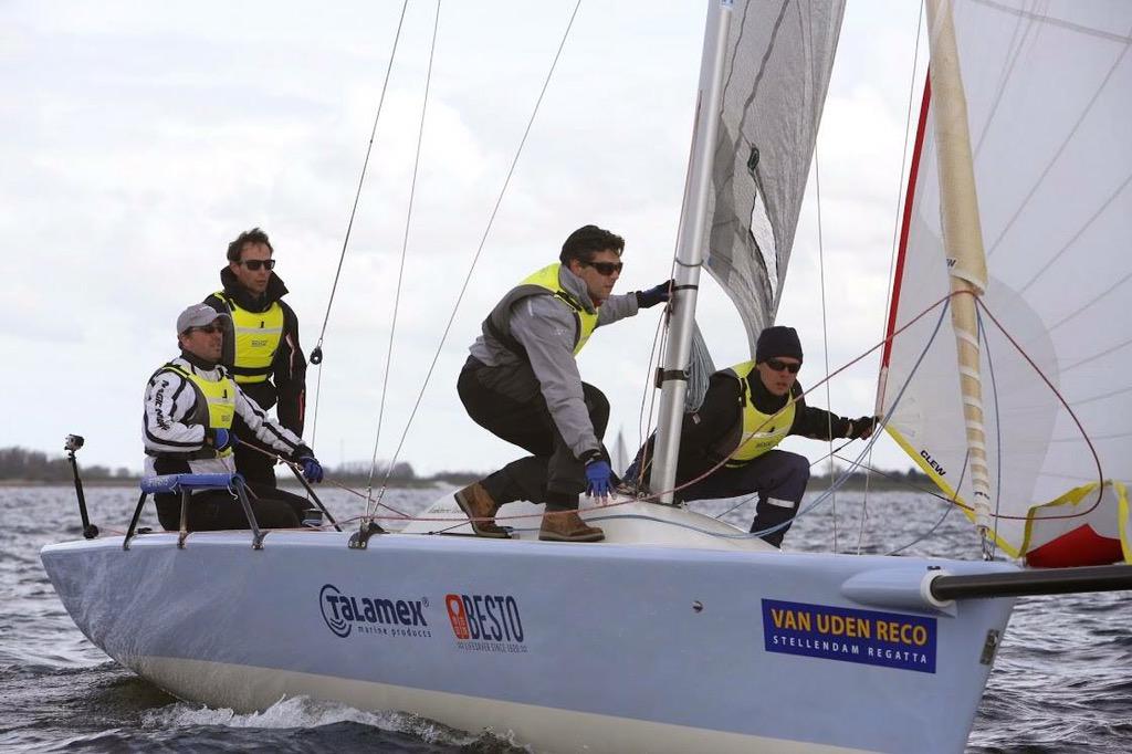 LankhorstT's tweet photo. Van Uden Regatta 2015 met "onze" Chris aan het roer van de door @BestoRedding en @Talamex gesponsorde boot http://t.co/CxMF2XcVz2