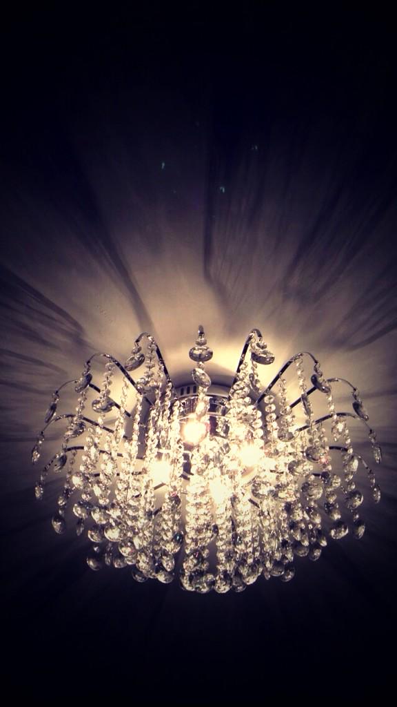 YLS_91x's tweet photo. @BHS_UK #happy #new #home #sparkle #chandelier #love http://t.co/rojDwWLlZV