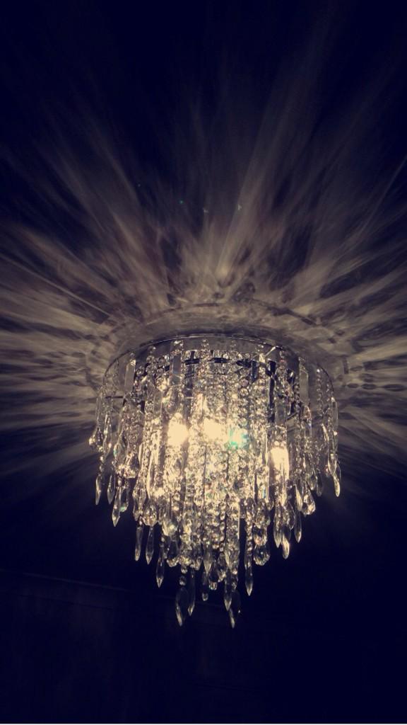 YLS_91x's tweet photo. @BHS_UK #happy #new #home #sparkle #chandelier #love http://t.co/rojDwWLlZV