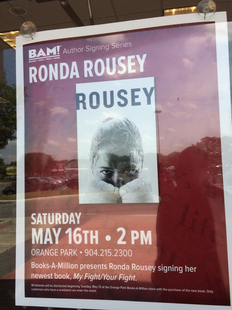 yanosov616's tweet photo. Oh the things I do for my #HeterosexualLifePartner @jurrrattt 😂😂😂😂
@RondaRousey @booksamillion http://t.co/7ioR6uPMX1