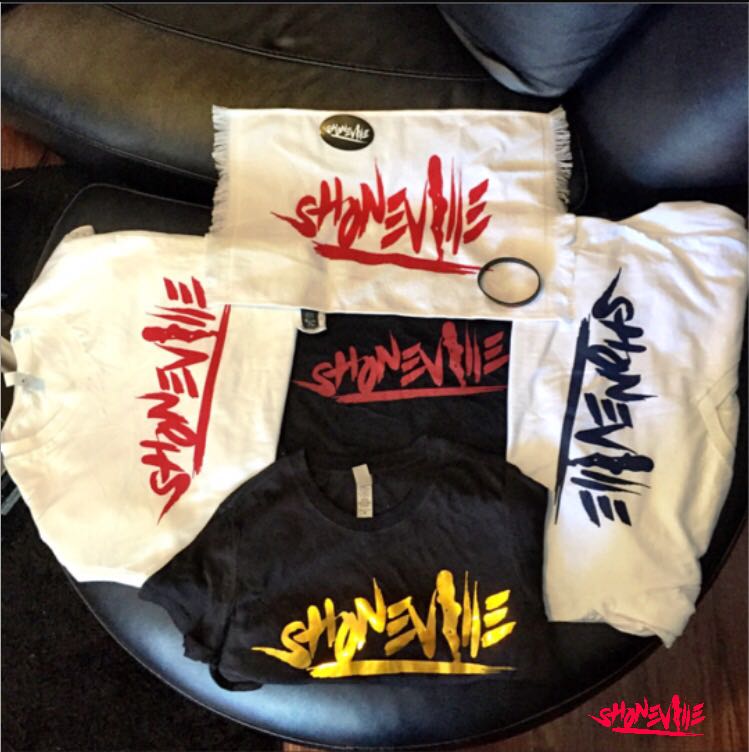 TeamSneak's tweet photo. Do it for the Ville #HitThatheartSignHo3 https://t.co/MpvrfkVU8F