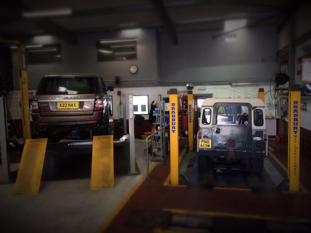 #Landrover & #RangeRover day at BTE Towers! @4x4_nation @landroverfans @RangeRoverFans @digitaloffroad #MOT #Hofmann