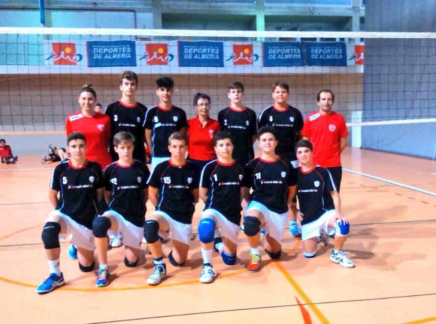 VoleyUtrera's tweet photo. Primer partido del grupo ganado con rotundidad por 3-0 ( 25-7 ;25-8; 25-10) al equipo granadino de Motril #CADEBA15 http://t.co/PAjWNIVDwr