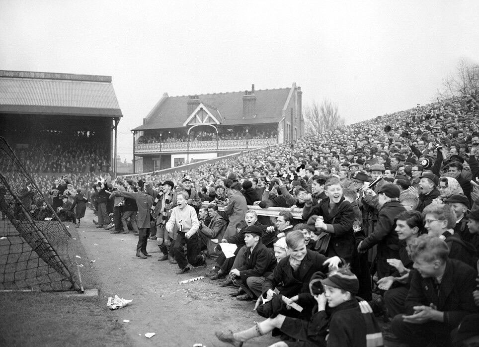 VintageFooty tweet media