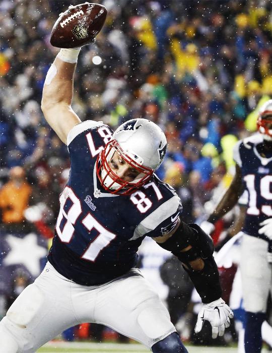 Let\s wish Rob Gronkowski a Happy Birthday !!! 