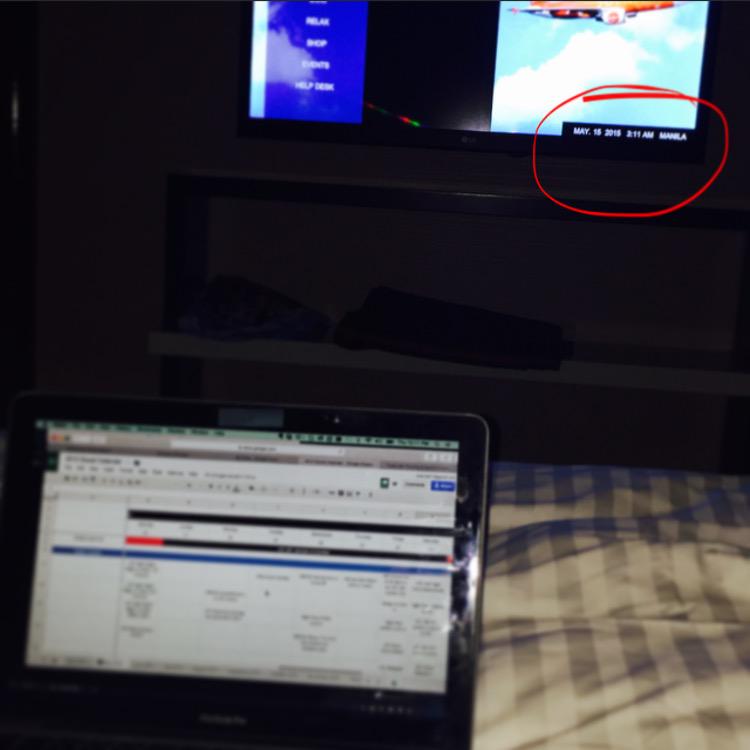 shanda's tweet photo. #JetLag 
3am Friday in Manila / noon on Thursday in Vegas. This time difference is gnarly.  😳  #Work24x7 http://t.co/AxSduGUPOH