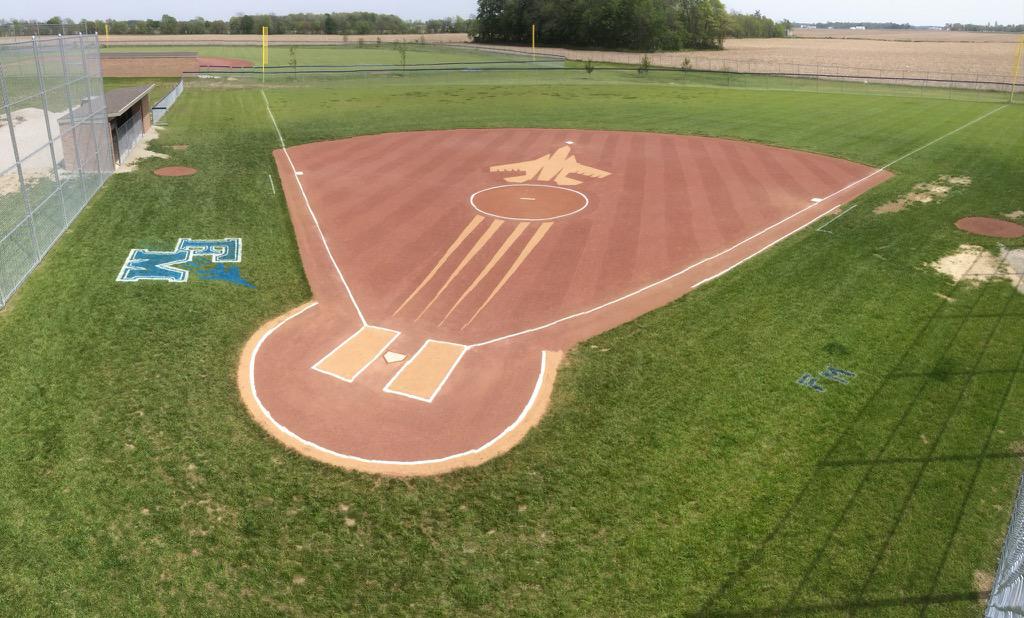 crosscountyconf's tweet photo. The Lady Jets getting ready for tournament softball! http://t.co/EKk358sBVv