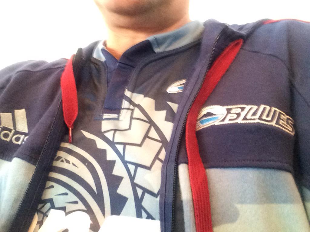 john_holley's tweet photo. In my @BluesRugbyTeam jersey and hoodie ready for the day #TrueBlueHQ #strengthinnumbers #BluesNation #loyal http://t.co/DBhoZFqy67