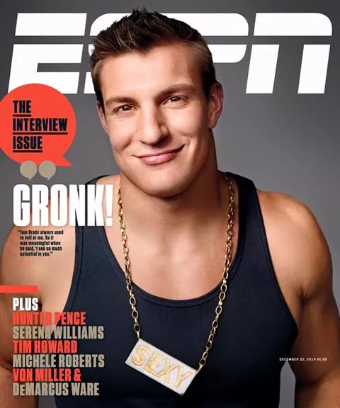 Today I would like to wish a very Happy Birthday to this best tight end in the  world his name is rob gronkowski 