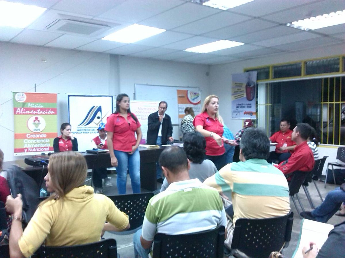 Taller de nutrición con Coord. Municipales de PAE del Edo Táchira @SaIaTachira <a href="/vimi3v/">Vilma Vivas</a> @joseolivo_v @MPPEDUCACION