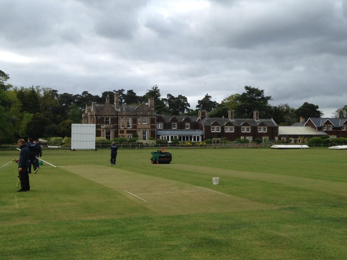 NorfolkCricket's tweet photo. Very positive meeting tonight with Sandringham CC, in a lovely setting on the Queen's Estate. #clubdevelopment http://t.co/r6fgT1GiFm