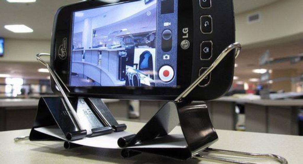 oier4b's tweet photo. ¿Pinzas de oficina o organizadores? Un objeto mil funciones.
@egapegaztegela http://t.co/ksm5iEozpQ