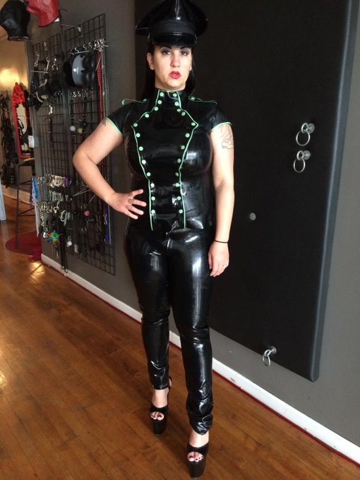 Earlier today. #rubber #latex #Femdom http://t.co/QKpXlmTsTA<a href="/tag/rubber"class="tags">&#35;rubber</a><a href="/tag/latex"class="tags">&#35;latex</a><a href="/tag/femdom"class="tags">&#35;Femdom</a>