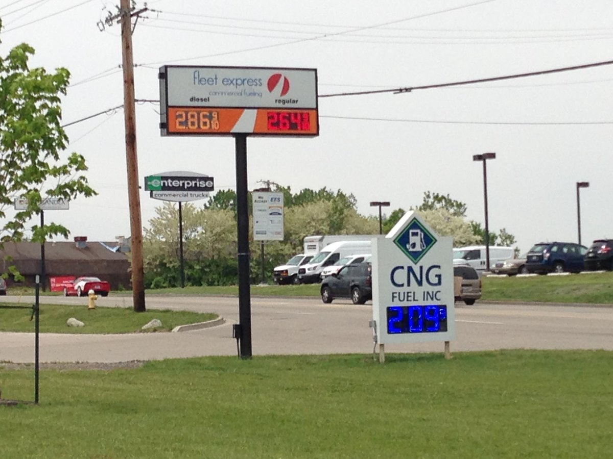 CleanFuelsOhio's tweet photo. Even in times of cheaper gasoline and diesel - you still can't beat CNG pricing! http://t.co/3JMdWpHlmZ