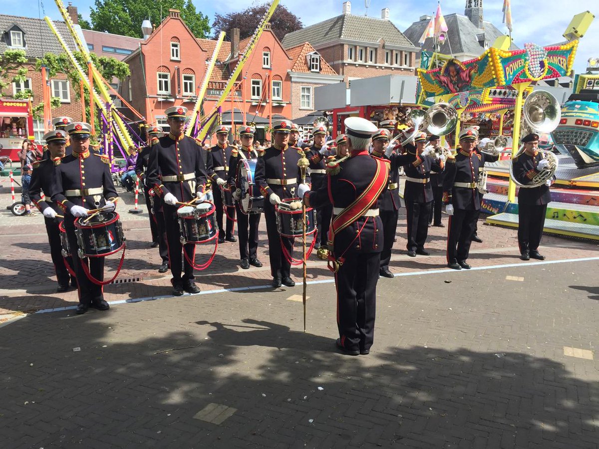 J- & T Gemert tweet media