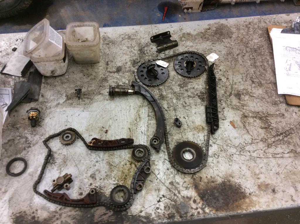 nwsstech's tweet photo. New timing chains and balance shaft chains installed on 2.2 eco-tec. Great job. #nwssTTA3C #nwssTTJ20 http://t.co/IqnA6y7hEx