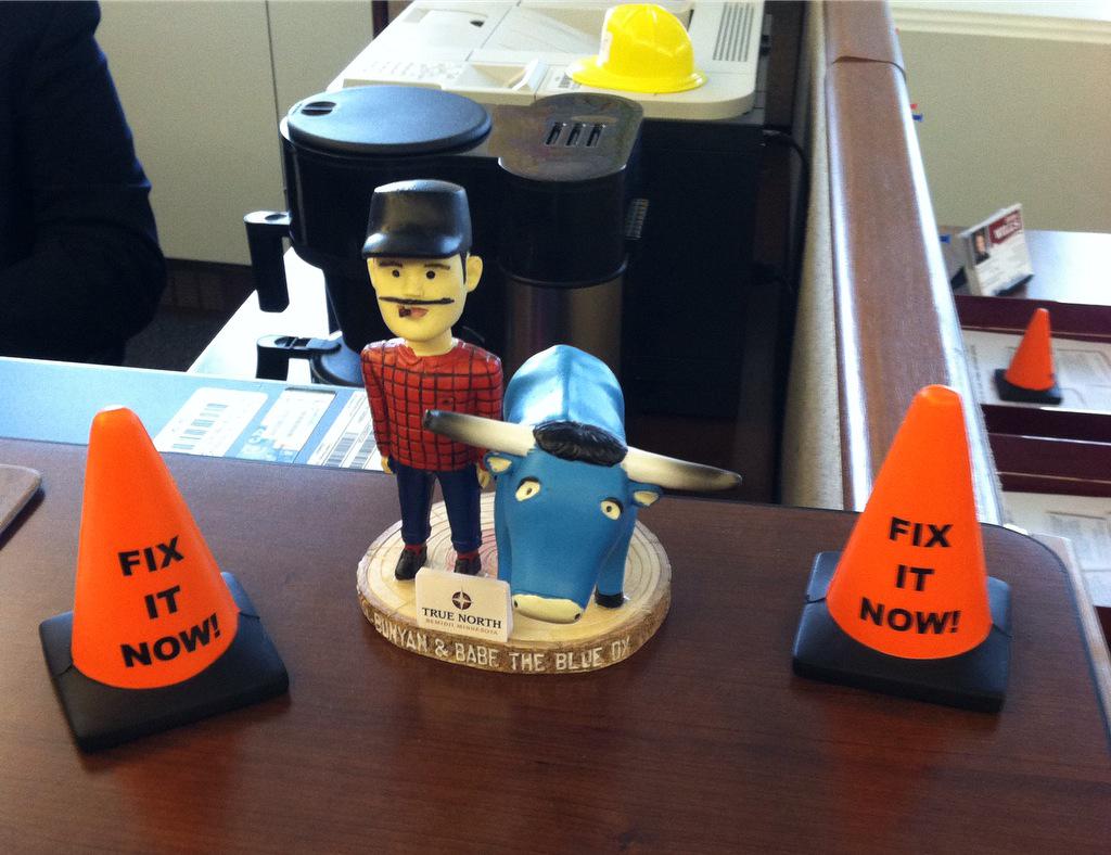 katie_hatt's tweet photo. Paul Bunyan &amp; Babe the Blue Ox agree: #FixItNow #FixItRight #mnleg #InfrastructureWeek #MoveMN @Move_MN #HowWeRollMN http://t.co/pHJJkiUOsL