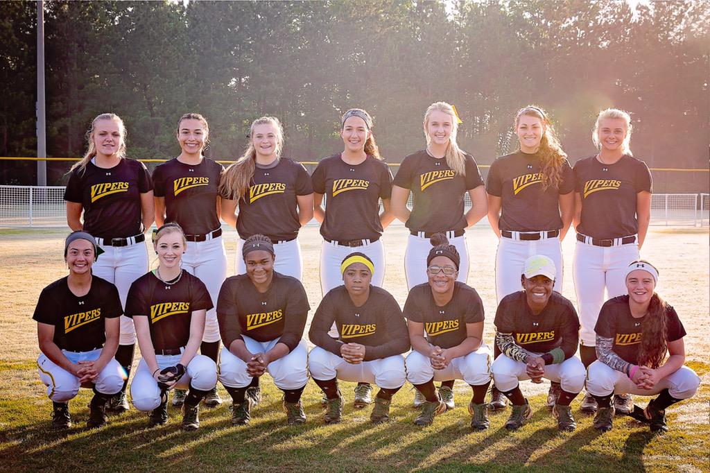 VipersPalazzo04's tweet photo. I think these girls are well rested and looking for some redemption this weekend #remembertheprocess 🐍🐍 http://t.co/lRwwFrnc1E
