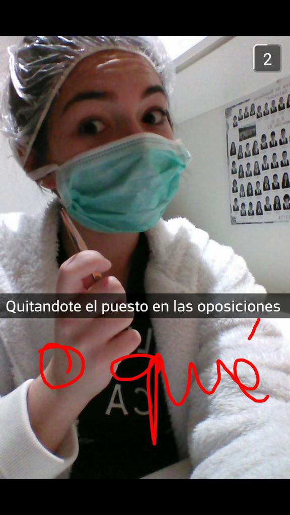 martaingelmo98's tweet photo. Esta claro q la enfermería es lo tuyo 😹 tranki q entramos las dos #codoconcodoycontratodo 👭🏥👶 @noiveag t adoro💛👏😂 http://t.co/YM4LN2fYqV