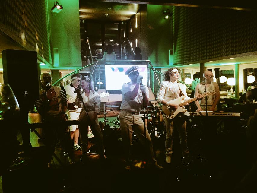 Ellie_K_M's tweet photo. @springbreak80s sweet beautiful music to end the night #MDIL2015 #LoveDublin http://t.co/JX7uIzwnPO